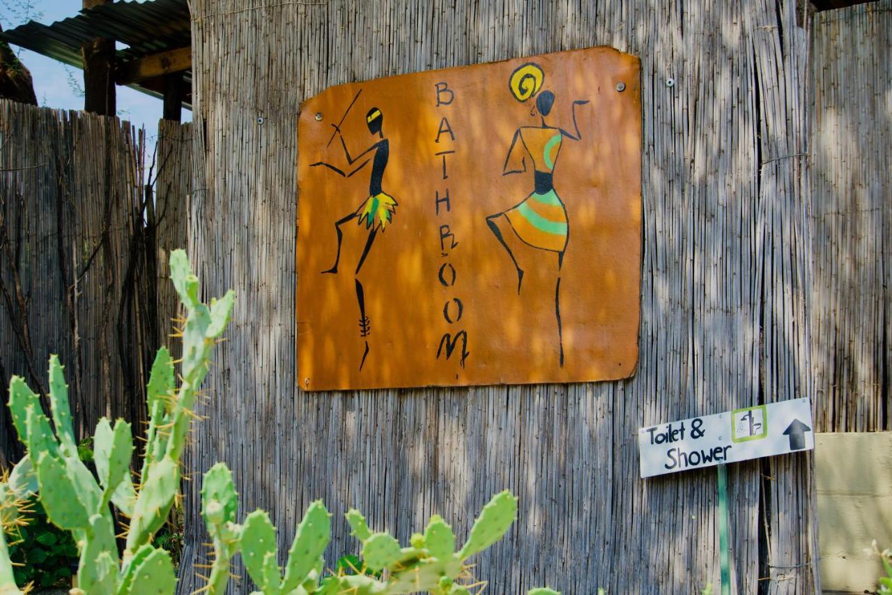 Хостел Eselbe Camp Backpackers Nata Екстер'єр фото